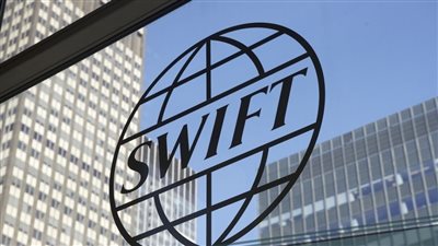 أزمة مالية تهدد مستقبل الطلاب المصريين في روسيا.. ونشاط لشبكات تحويل الأموال بين القاهرة وموسكو 