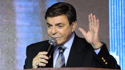 مديرة أعمال سمير صبري تكشف حقيقة تلقي الفنان عرضًا للعلاج بالسعودية