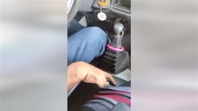 شقيق متحرش ميكروباص التجمع: أخويا بيصلي.. والواقعة مشادة مش تحرش 