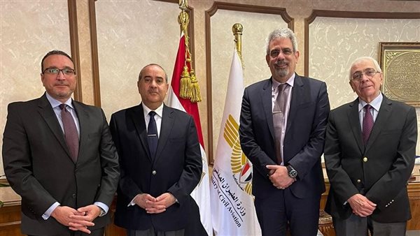 وزير الطيران 