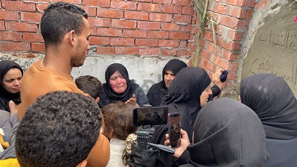 والدة الضحية أمام