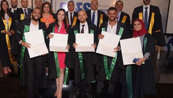 فريق مصري من جامعة