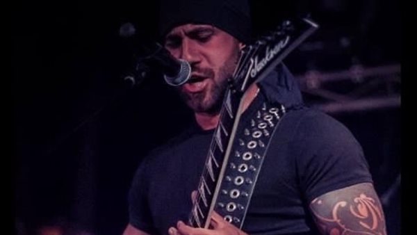 العازف اللبناني جان