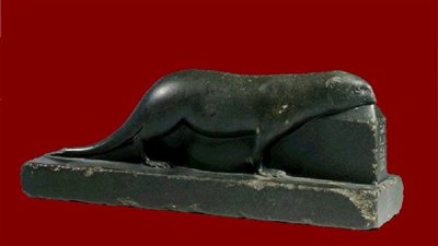 متحف تاريخ الفن بـ فيينا يعرض تمثال لنمس من العصر المتأخر | صور 