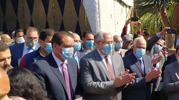 وزير الزراعة في افتتاح