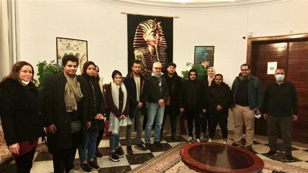 استقبال مصريين في