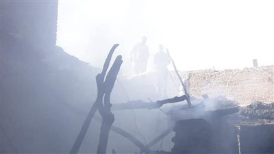 ماس كهربائي يشعل النيران بمنزل في الأقصر والحماية المدنية تسيطر على الحريق