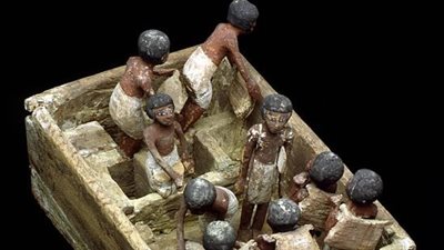  متحف بليتسايوس هلدسهايم يعرض قطعة أثرية لنموذج مخزن قمح 