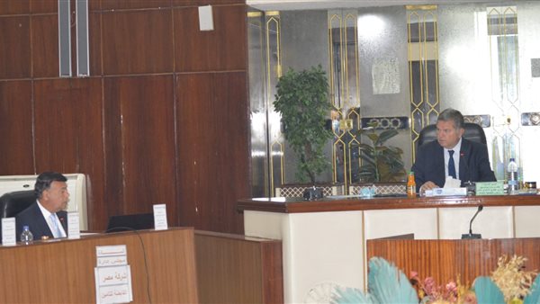 هشام توفيق وزير قطاع