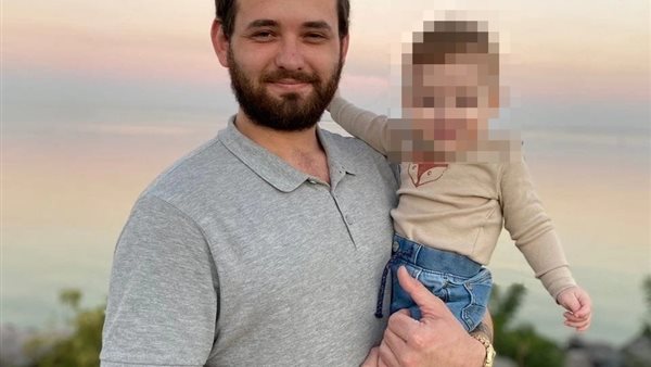  الشاب إيان أومني