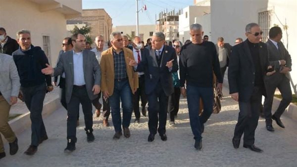 محافظ المنيا مع الوفد