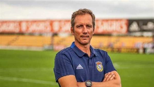 مدرب بترو أتلتيكو