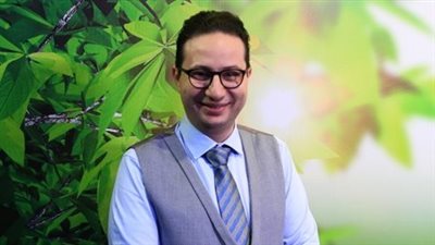 أولى جلسات محاكمة المتهم أحمد أبو النصر الشهير بـ طبيب الكركمين بمحكمة الجُنح الاقتصادية | بث مباشر