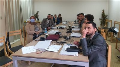 مناقشة 20 بحثًا بالمؤتمر العلمي الأول لكلية الألسن بجامعة الأقصر | صور 