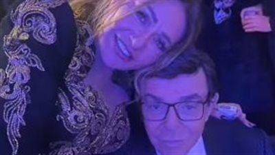 ليلى علوي لـ سمير صبري: اتعلمنا منك إزاي ميفوتكش الواجب