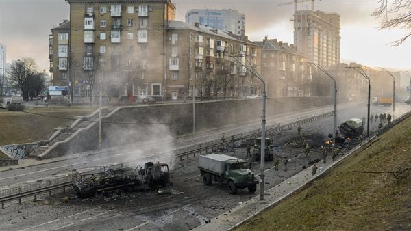 آليات عسكرية مدمرة