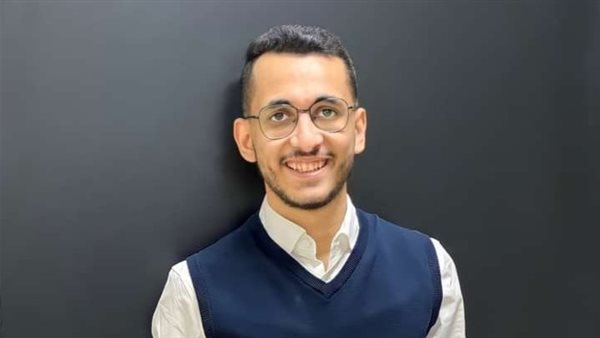 مينا ماهر - طالب