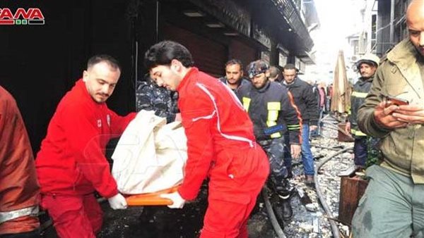 حريق هائل في مول