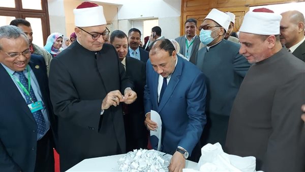 افتتاح معرض للكتاب