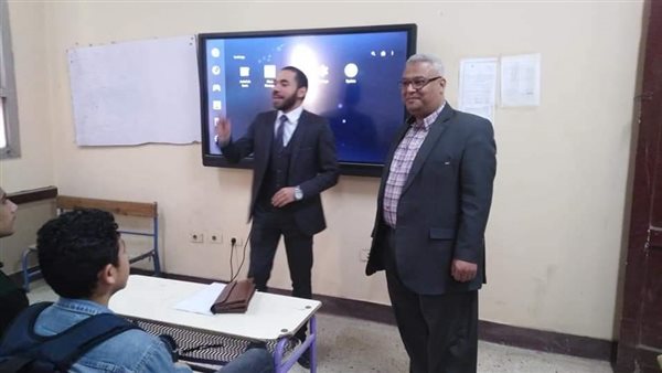 مبادرة اصنع قائد