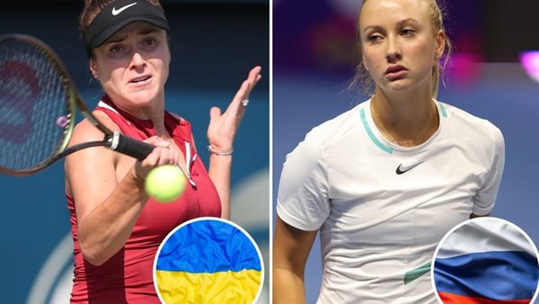 لاعبتا التنس 