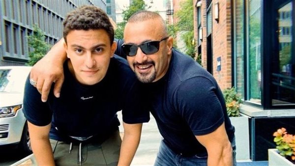 أحمد السقا ونجله