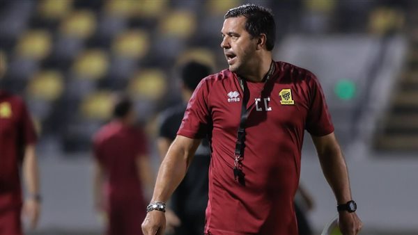 كوزمين كونترا المدير