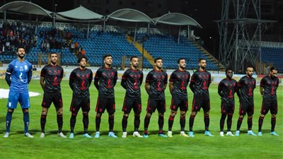 حكم مباراة الأهلي وفاركو يمنع الأحمر من ارتداء قميصه الأساسي