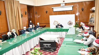 وزير الأوقاف: لحوم صكوك الإطعام تصل للمستحقين بعزة وكرامة