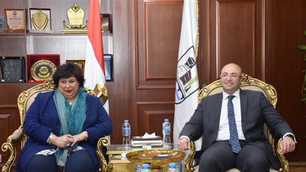 لقاء وزيرة الثقافة