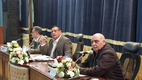 اجتماع محافظ البحيرة