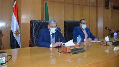 محافظ المنيا يتابع مع اللجنة العليا للقمح الاستعدادات والجاهزية لموسم توريد 2022