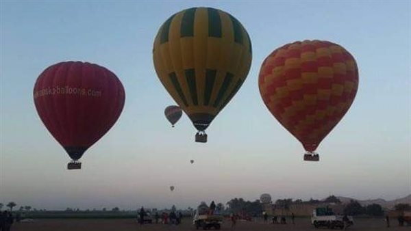 رحلات البالون الطائر