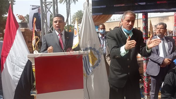 مترجم لغة الإشارة