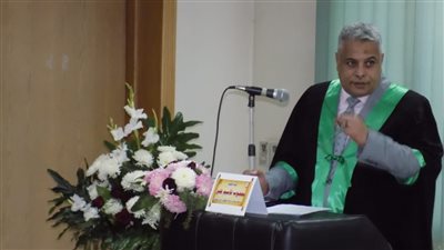 رسالة دكتوراه توصي بتغليظ عقوبة المساس بالأديان ووضع برامج لعلاج المتطرفين فكريًّا