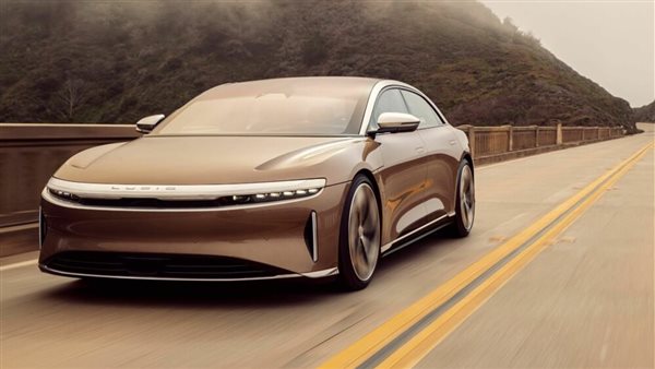 سيارة لوسيد الكهربائية