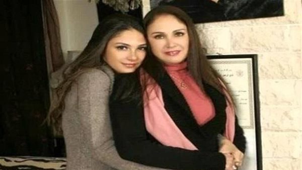 شيرين وابنتها ميريت
