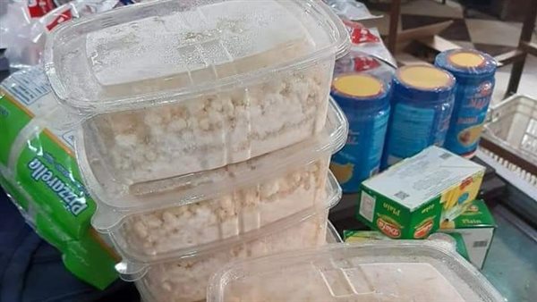 إعدام اغذية فاسدة