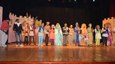 استمرار عرض قضية ذهب الحمار علي مسرح قصر ثقافة أسيوط | صور