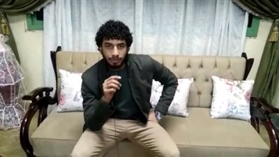 عائدًا من أوكرانيا.. طالب سوهاجي يروي تفاصيل الحرب ويشكر السيسي على اهتمامه بالطلاب المصرين