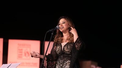 أغاني الزمن الجميل بمعبد حتحور ضمن مهرجان دندرة للموسيقى | صور