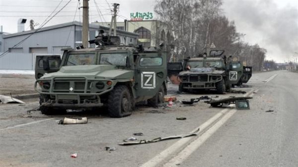 عربة عسكرية مدمرة