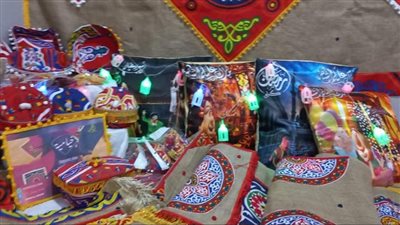 أنامل ذهبية.. فتاة سيناوية تبدع في صناعة فانوس رمضان بأسعار تبدأ من 60 جنيهًا | فيديو