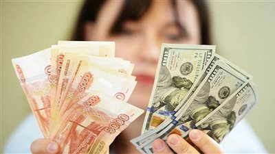 سعر الروبل اليوم السبت 5-3-2022.. العملة الروسية تواصل الهبوط أمام الدولار