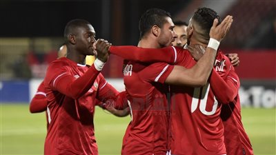 الأهلي يتقدم بنيران سودانية صديقة ويسجل هدفه الثالث بمرمى المريخ 