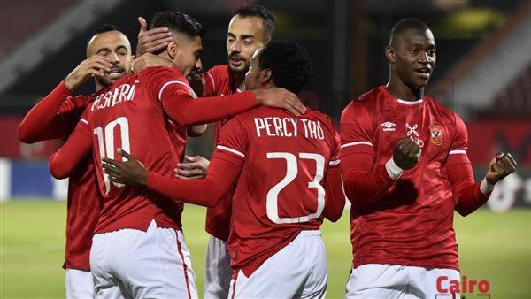 لاعبو الأهلي