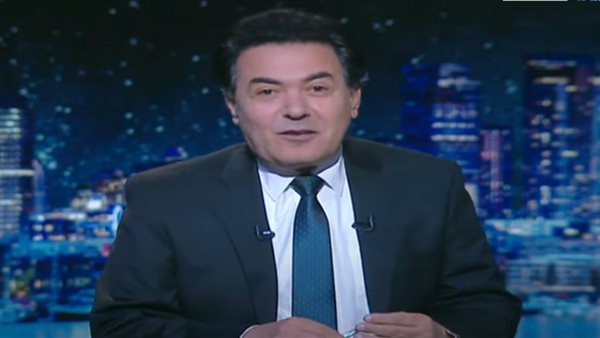 الإعلامي خيري رمضان