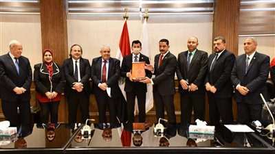 وزير الرياضة يكرم منتخب مصر للكاراتيه بعد الفوز بكأس القارات 