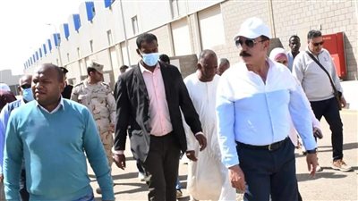 محافظ أسوان يتفقد مشروعات تحيا مصر بنصر النوبة 