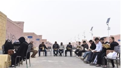 بث مباشر | أسرة وأصدقاء الراحل ياسر رزق ينظمون جلسة قرآنية أمام المقابر لإحياء ذكرى الأربعين